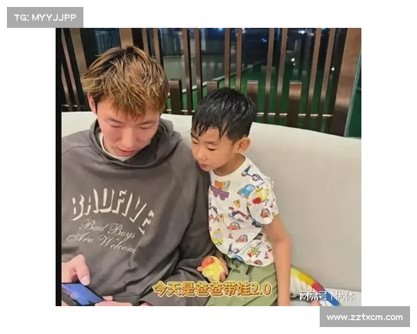 周琦术后恢复良好陪儿子打球 坐场上休息预计八强赛复出